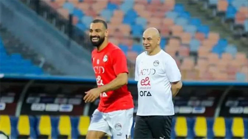 ساعة ونصف.. تفاصيل جلسة حسام حسن ومحمد صلاح في المغرب