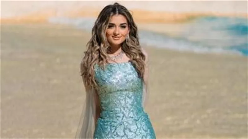  فستان لافت.. ملك أحمد زاهر تخطف الأنظار بإطلالة جريئة | شاهد