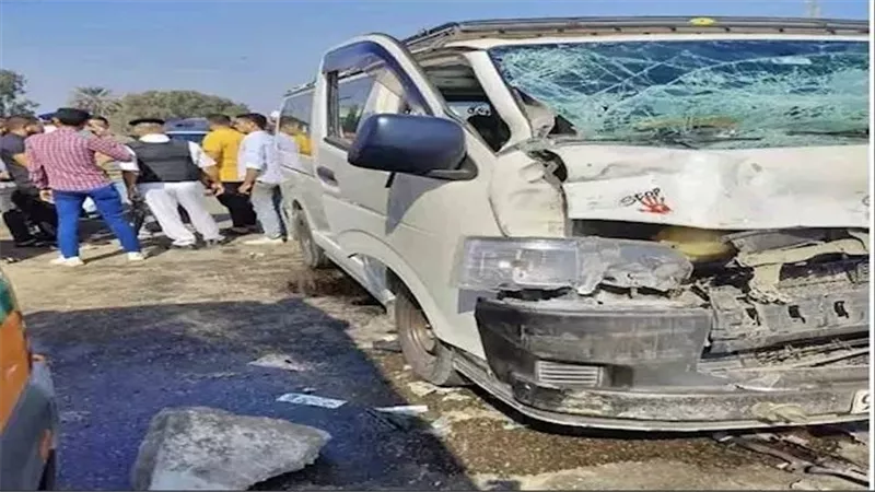 صرخة ناجية من حادث الصحراوي: السائق ضرب أختي وحشر 24 راكبًا بالميكروباص