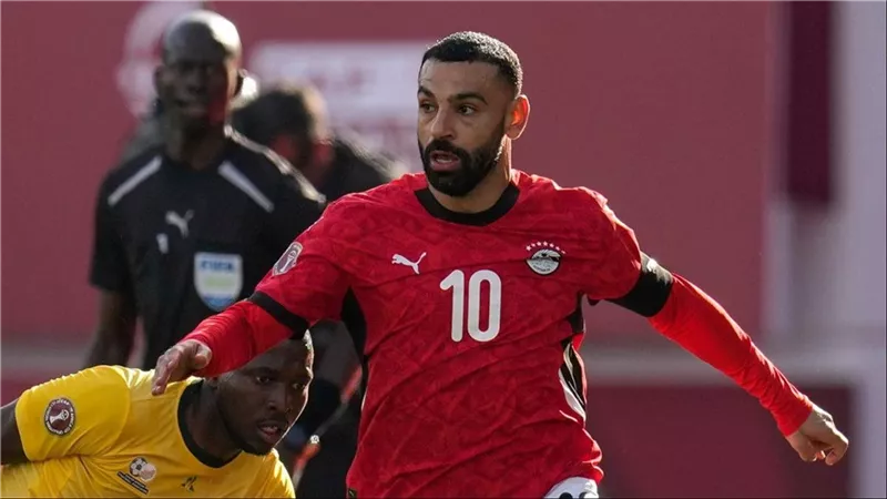 الوجه الآخر لـ مو.. محمد صلاح يخصص 6 % من ثروته للأعمال الخيرية