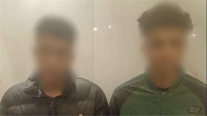  رفضت الخطوبة.. شاب يستعين بصديقه ويعتديان على فتاة بالضرب في المعادي 