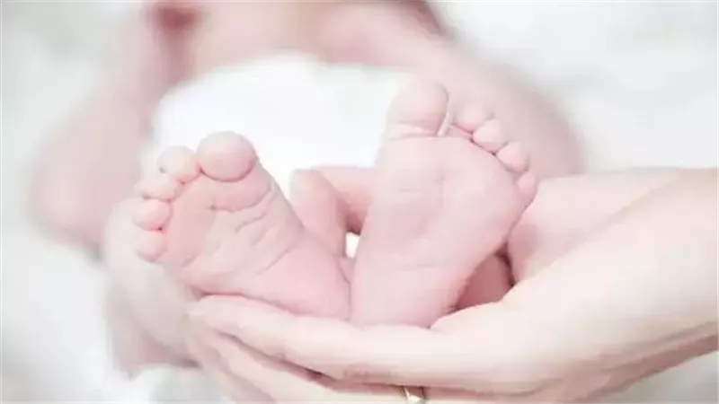 بعد الاشتباه في خنقها.. التقرير الطبي يحسم الجدل حول وفاة رضيعة طهطا