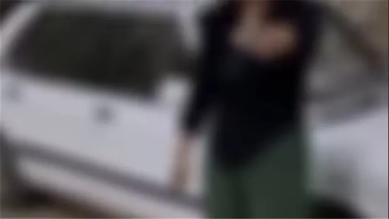 حارمين ابني من الرضاعة.. سيدة تستغيث من تعدي زوجها وأسرته عليها بالضرب وأخذ صغيرها