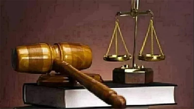 عشيقان وزوج مغدور..تفاصيل إحالة أوراق موظفة وزميلها بقنا للمفتي