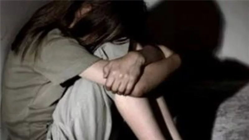 عدة مرات بأماكن مختلفة.. تفاصيل صادمة في هتك عرض صغيرة المعادي