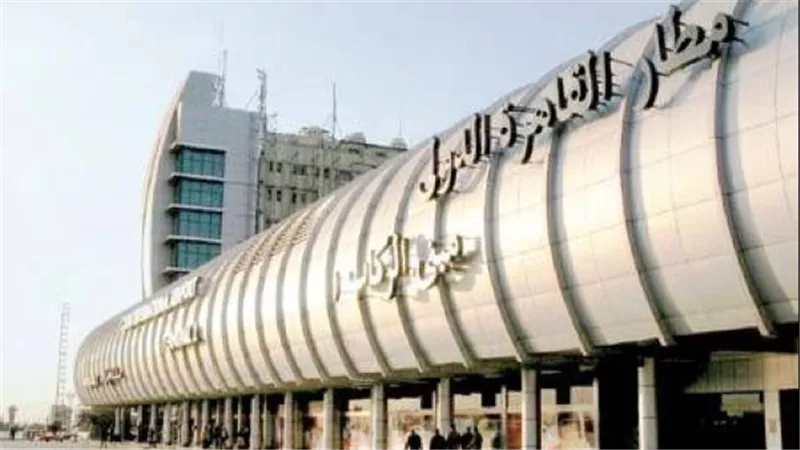 في ملابسها الداخلية.. تفاصيل ضبط 1000 قرص تامول مع مسافرة لأداء العمرة بمطار القاهرة