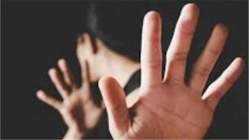 تحرش بطالبة في الشارع.. تفاصيل القبض على عامل ملابس بالطالبية