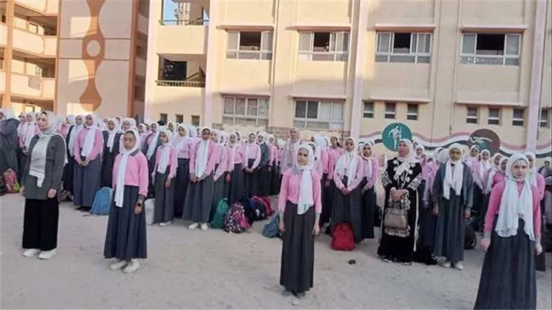 موعد بداية الترم الثاني 2026 فى المدارس والجامعات