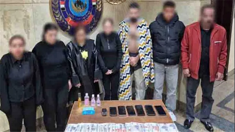 تفاصيل القبض على 4 فتيات يمارسن الأعمال المنافية للآداب داخل نادى صحى ببولاق 