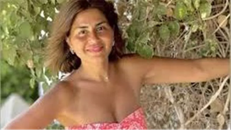 بوسي أيدينا وهنسيبك.. منة فضالي تكشف تفاصيل صادمة عن محاولة اختطافها 