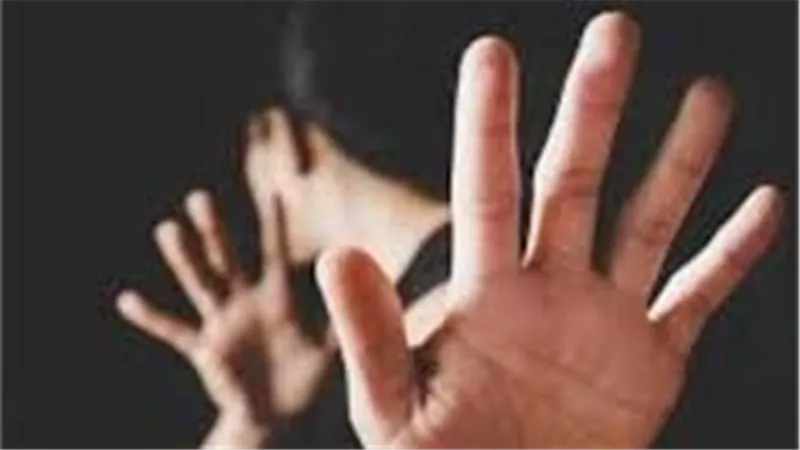 تفاصيل مثيرة في حبس سائق بتهمة التحـ.رش بطالبة داخل سيارته بالقاهرة 