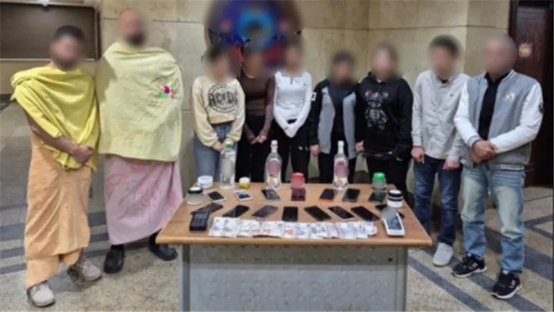  تفاصيل القبض على 6 فتيات يمارسن الأعمال المنافية للآداب داخل نادى صحى بمدينة نصر 