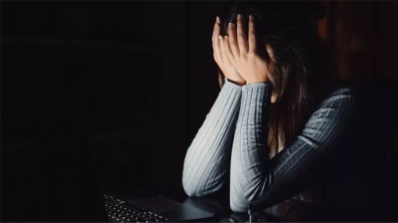 سيلفي ينتهي بفضيحة.. تفاصيل مثيرة في ابتزاز طفلة وعمتها المراهقة على يد سائقي توكتوك بالصف