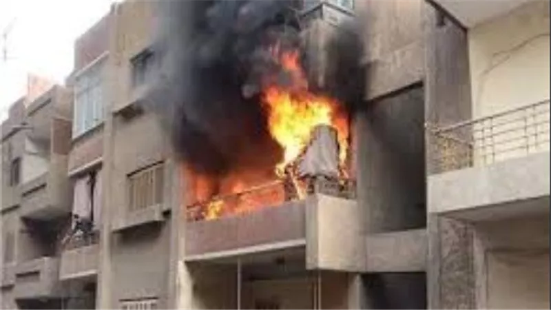 سامحوني أن قصّرت في حقكم.. نعي مؤثر من أب مكلوم بعد رحيل أبنائه الثلاثة في حريق شقة بالمحلة 