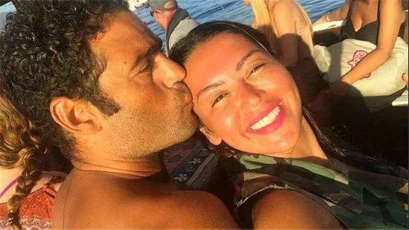  الستر اتشال عنا في لحظة.. لقاء الخميسي تكشف كواليس زواج عبد المنصف الثاني 