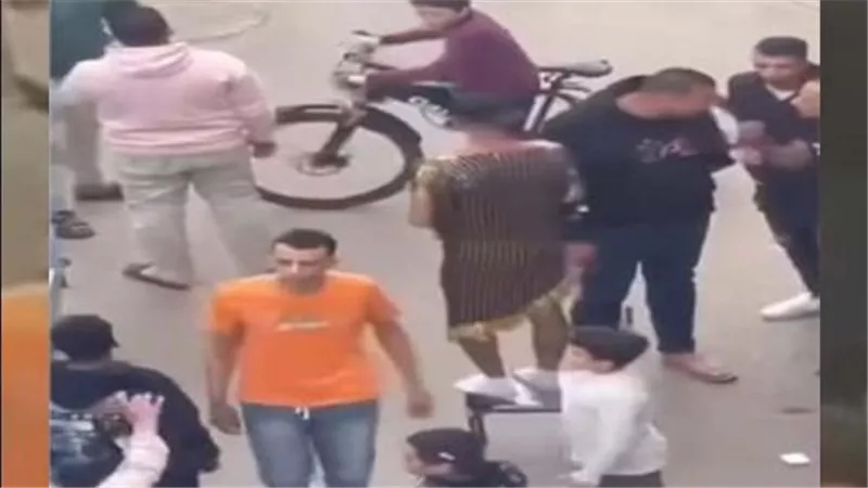 والدة المجنى عليه فى واقعة ارتداء بدلة رقص بالقليوبية: شربوا إبني حاجه علشان يعملوا فيه كده