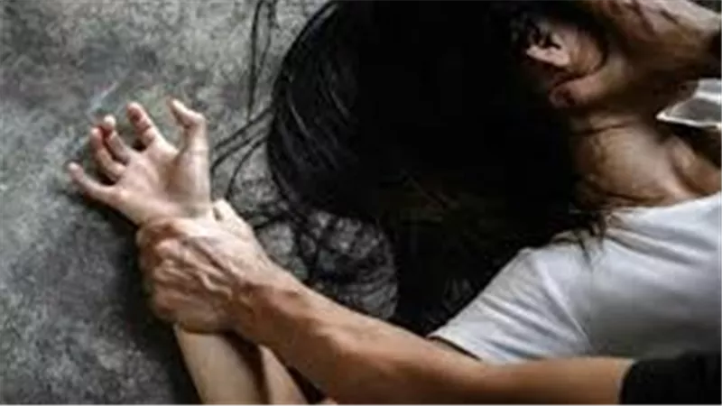 خدرها وتعدى عليها.. تفاصيل مثيرة في القبض على ممرض هتك عرض مريضة بالدقهلية