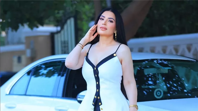 هوت شورت جلد.. عبير صبرى تثير الجدل بإطلالة جريئة | شاهد