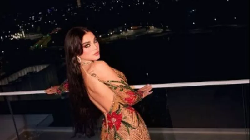 فستان جريء.. هيفاء وهبي تثير الجدل بإطلالة جديدة | شاهد 