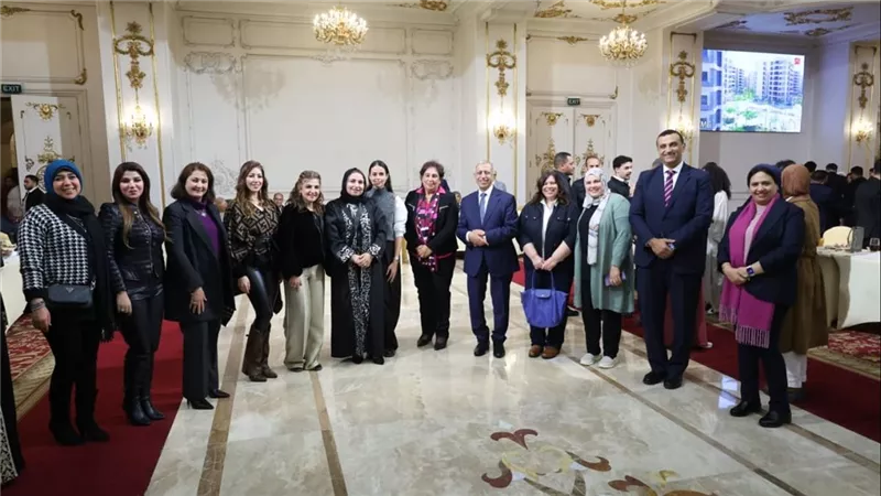 الدكتور إسماعيل عبد الغفار يلتقي بأسرة الأكاديمية العربية للعلوم والتكنولوجيا بأفرع القاهرة على مائدة الإفطار