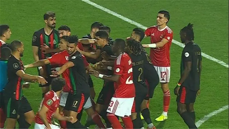  أول رد فعل من الأهلي على عقوبة الكاف بمنع الجماهير حضور مباراتين 