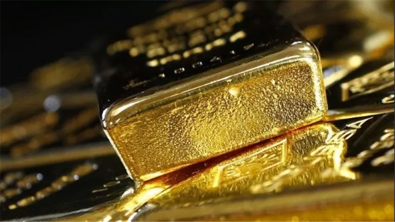  يمتلك 16 طنا.. ماذا قال ملياردير الذهب عن توقعات المعدن الأصفر؟ 