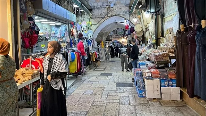 آمال رمضان بددتها الصواريخ .. تجار القدس يودعون الشهر الكريم بجيوب خاوية