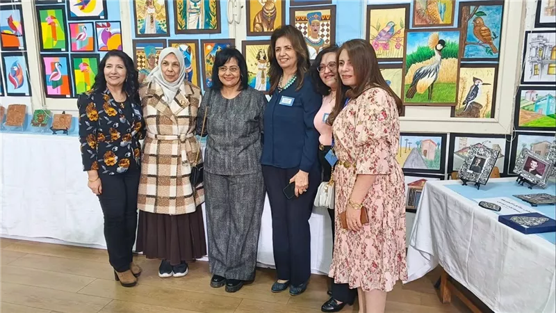 كلية رمسيس الجديدة تنظم معرضًا فنيًا يضم 6 آلاف عمل لدعم مواهب الطلاب