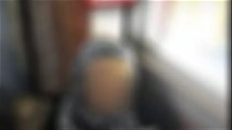 افتكروها مخطوفة.. حقيقة صورة طفلة فاقدة للوعي رفقة مسنة بالقاهرة