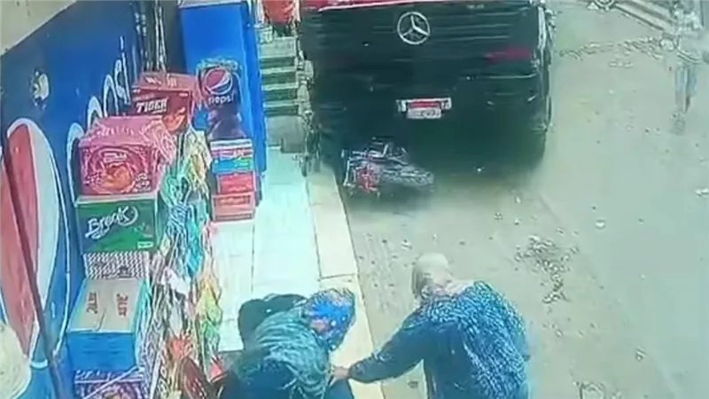 سائق التريلا خرج.. نجل ضحية واقعة 
