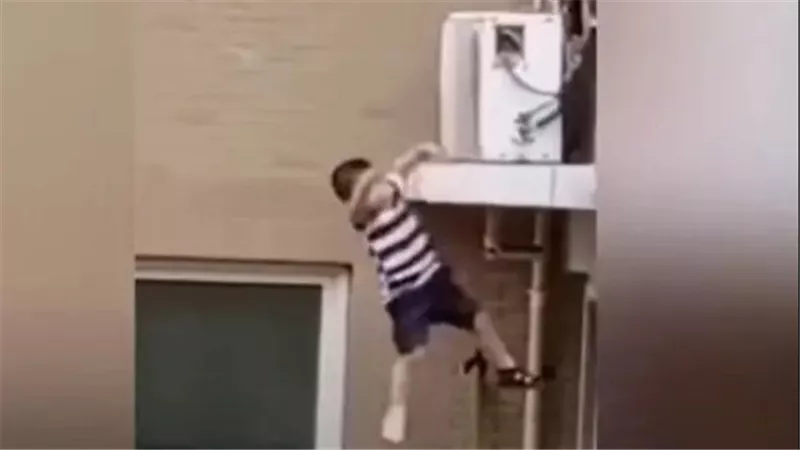جريمة تهز الجيزة.. سيدة 