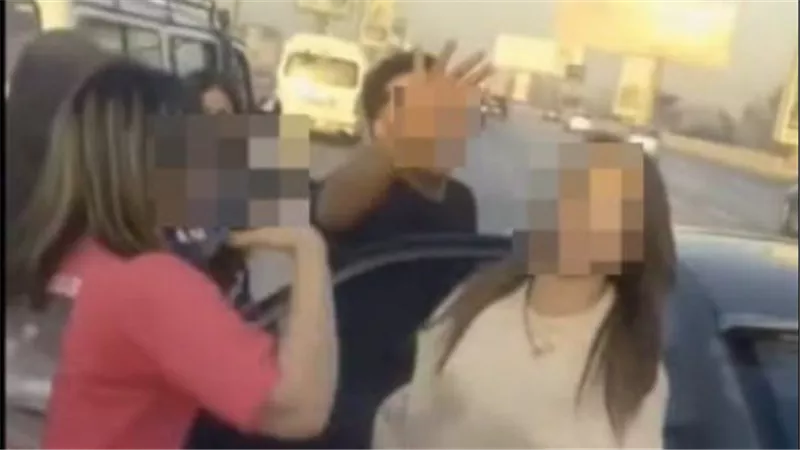 فعل فاضح في الطريق العام.. قرار جديد في محاكمة المتهمين في فيديو المحور 