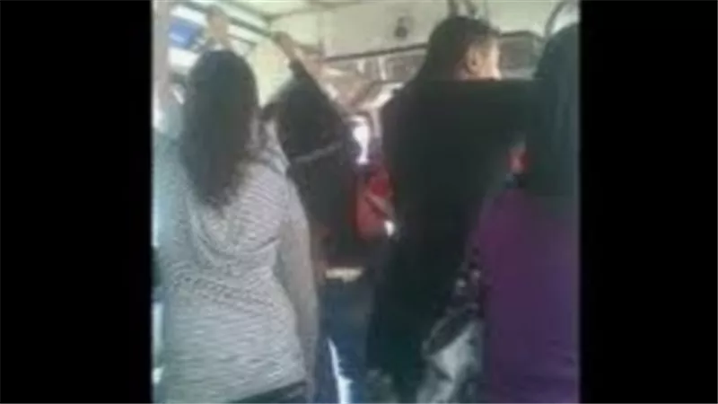 تفاصيل مثيرة في القبض على سائق ميني باص بتهمة التحرش بطالبتين بالمعصرة 