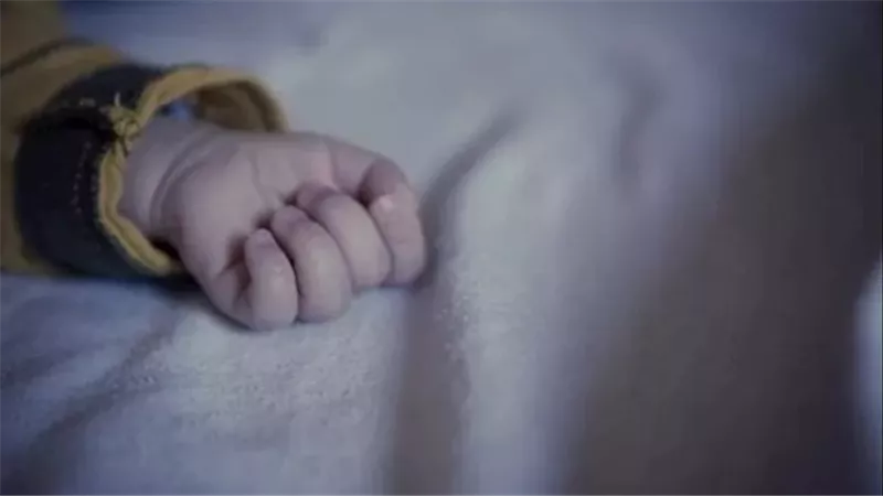  وفاة طفلين داخل ثلاجة.. لعبة الاستغماية تنتهي بمأساة
