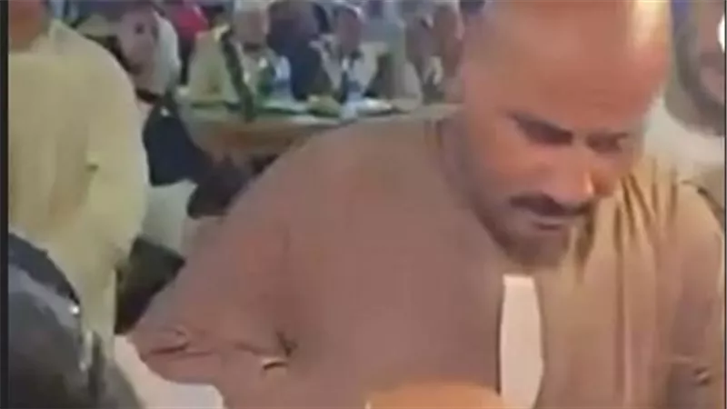 رُزم فلوس في شنطة.. نُقطة مليون جنيه لعريس بالمنيا تثير الجدل | فيديو