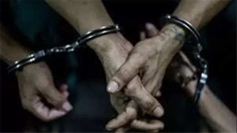  اقتحموا منزل في الهرم.. تفاصيل الحكم على 6 متهمين بانتحال صفة ضباط شرطة 