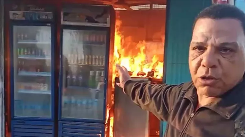 المحافظة تكشف التفاصيل.. القصة الكاملة لإشعال مواطن النيران بكشك بالاسماعيلية | فيديو