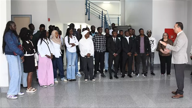 37 طالبًا من شرق أفريقيا ينضمون لـ (GIU) و(GUC) بمنحة دراسية كاملة