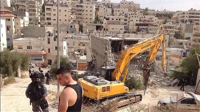سكان القدس: ظاهرة البناء المهمل تهدّد حياتنا