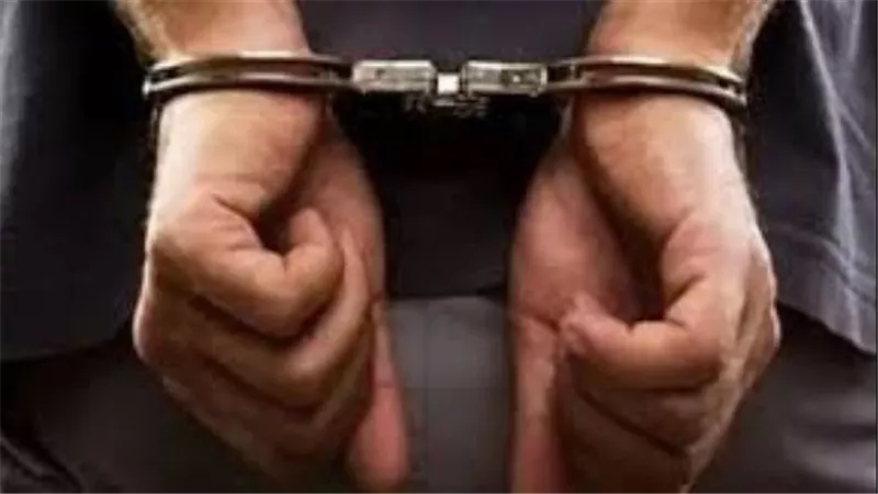  طالبه بالأتعاب فضربه بالكتر.. تفاصيل إصابة محام على يد موكله في الطالبية 