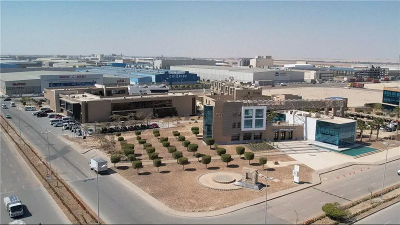مجموعة التنمية الصناعية (IDG) تعلن عن طفرة إنشائية في مجمع e2 أكتوبر الجديدة وتعزز رؤيتها الاستراتيجية كوجهة رائدة للابتكار
