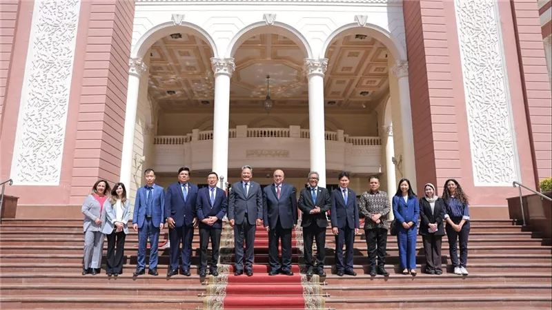 الجامعة البريطانية في مصر تستقبل سفراء رابطة دول جنوب شرق آسيا لإلقاء محاضرة لطلابها