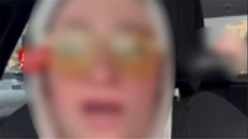  تفاصيل مثيرة عن مشاجرة بين طالب وفرد أمن بمول تجارى في التجمع 