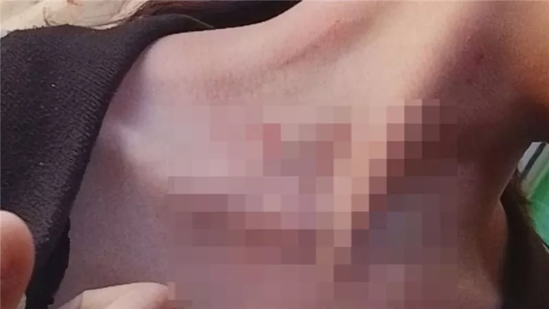 اقتحمت المدرسة وسحلتها في اللجنة.. تفاصيل صادمة في اعتداء ولية أمر على طالبة بالعبور