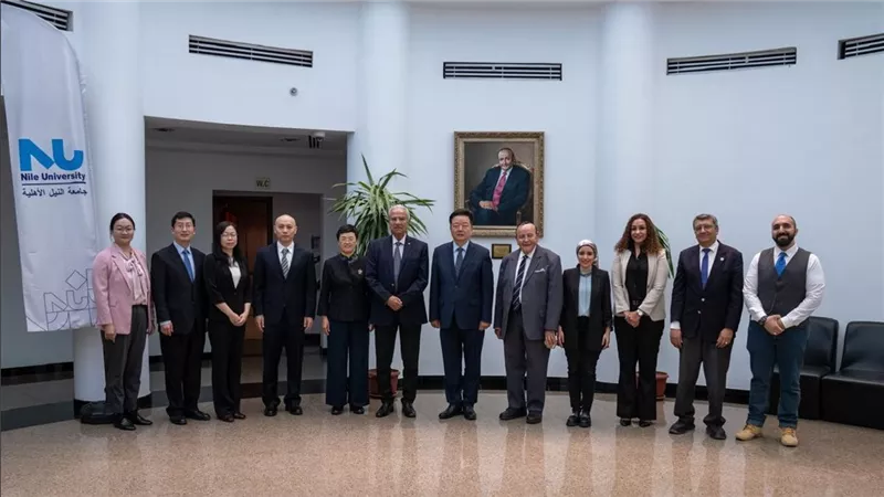 وفد صيني رفيع المستوى يزور جامعة النيل لبحث سبل التعاون في مجالات الابتكار ونقل التكنولوجيا