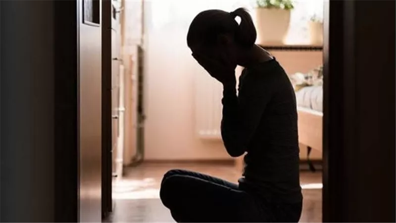 عنده ضعف من أول يوم جواز.. هند تطلب خلع زوجها في محكمة الأسرة