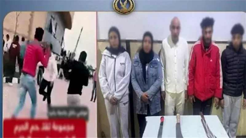 طالبة تستعين بأسرتها وتهاجم زملاءها بالسكاكين داخل الحرم الجامعي | فيديو