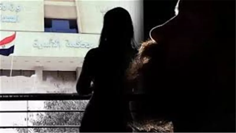 باع هدومي عشان الكيف.. شمس تطلب خلع زوجها في محكمة الأسرة