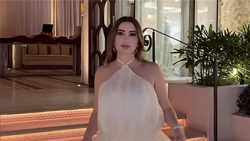  بالشورت.. نسرين طافش تثير ضجة بإطلالة جريئة | شاهد