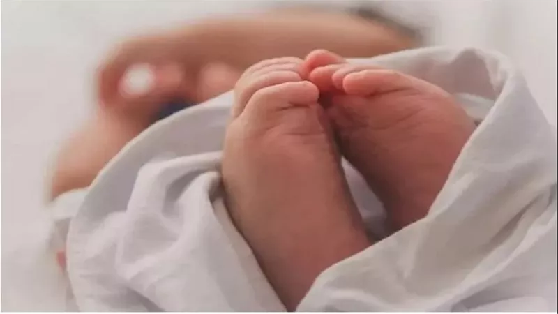 علاقة غير شرعية.. مفاجآت صادمة في واقعة رضيع القمامة بالشرقية